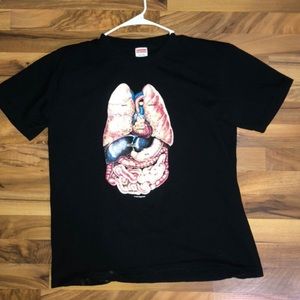 SUPREME guts tee